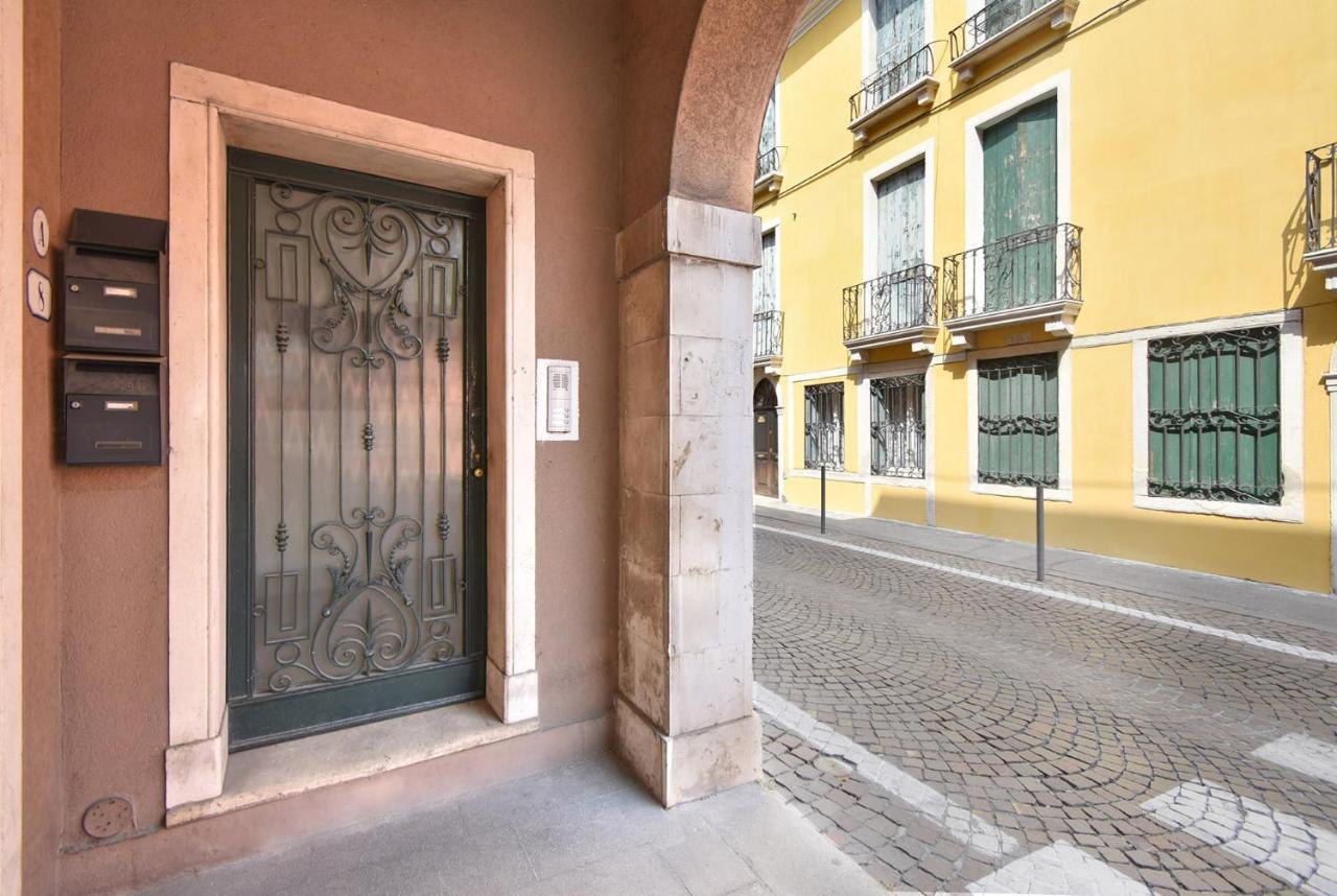 Welc-Om Casa Anna Apartment ปาโดวา ภายนอก รูปภาพ